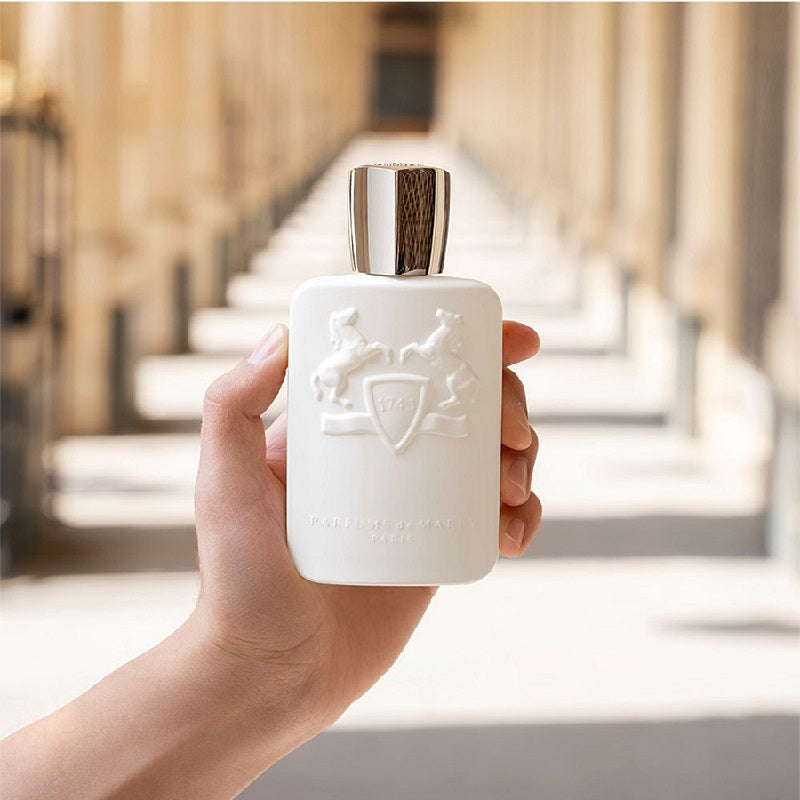 Lifestyle Image: Galloway 125 ml Eau de Parfum by Parfums de Marly – captured in a bright, minimalist setting evoking clarity, refinement, and understated confidence.
