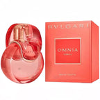 Box and Bottle Image: Omnia Coral 100 ml Eau de Toilette by Bvlgari – coral-hued bottle and matching box reflecting brightness, freshness, and timeless femininity.