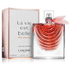 Lancôme La Vie Est Belle Iris Absolu 100ml Eau de Parfum sculptural glass bottle beside its matching branded presentation carton on a clean white background.